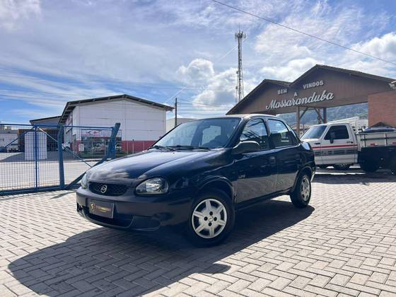 CHEVROLET CLASSIC 1.0 MPFI LIFE 8V FLEX 4P MANUAL CHEVROLET CLASSIC 1.0 MPFI LIFE 8V FLEX 4P MANUAL